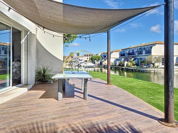 Marina 3 chambres avec appontement de 15 m pour bateau