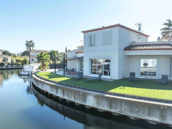 Marina 3 chambres avec appontement de 15 m pour bateau