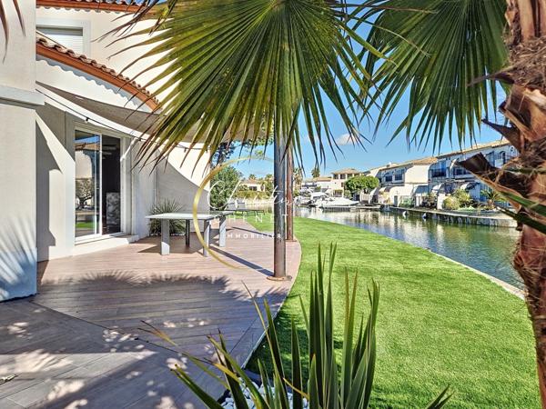 Marina 3 chambres avec appontement de 15 m pour bateau