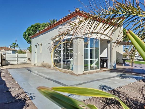 Marina 3 chambres avec appontement de 15 m pour bateau