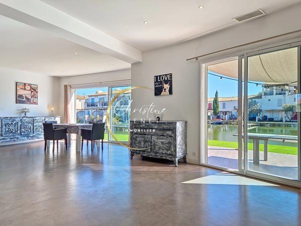 Marina 3 chambres avec appontement de 15 m pour bateau