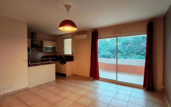 Appartement à louer    3 pièces •  Les Angles