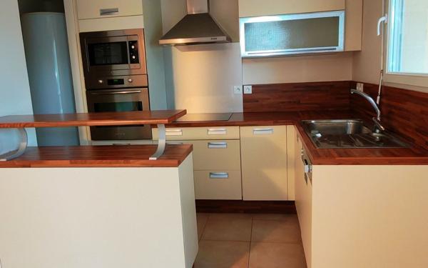 Appartement à louer    3 pièces •  Les Angles