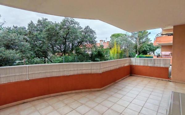 Appartement à louer    3 pièces •  Les Angles