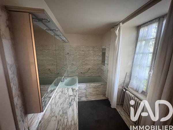 Maison à vendre 10 pièces 230 m² Ducey-Les Chéris