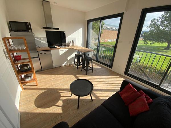 A LOUER : T3 à LILLE • Lille Lomme - Euratechnologie • 900 € CC • Réf. 796-001