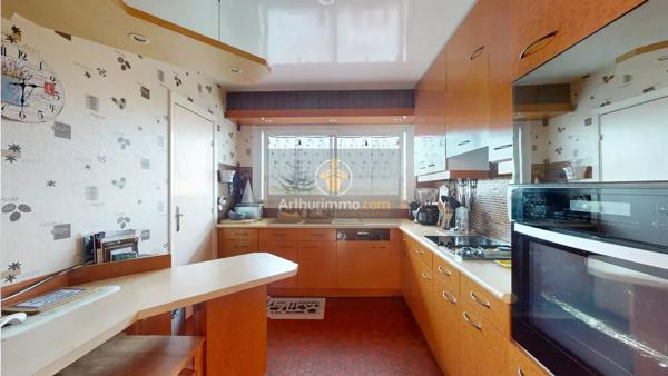 Vente                                                      Appartement
                        
                     3 pièces                      69 m2                     à Marly-le-Roi