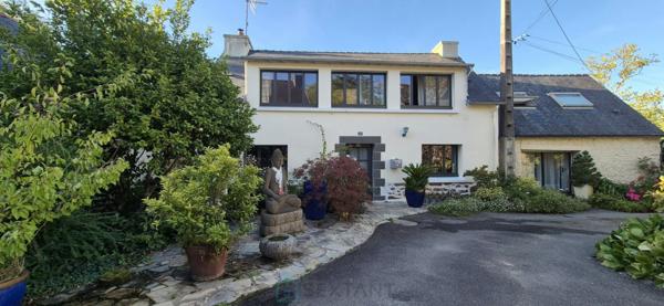 PONT-DE-BUIS-LÈS-QUIMERCH – RUMENGOL - LE FAOU  Maison de charme au calme, jardin paysager