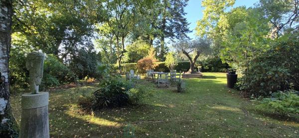 PONT-DE-BUIS-LÈS-QUIMERCH – RUMENGOL - LE FAOU  Maison de charme au calme, jardin paysager