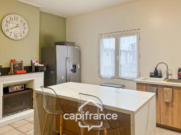 Charmante maison de village avec mur en pierre, 3 chambres, garage, jardin