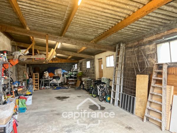 Charmante maison de village avec mur en pierre, 3 chambres, garage, jardin