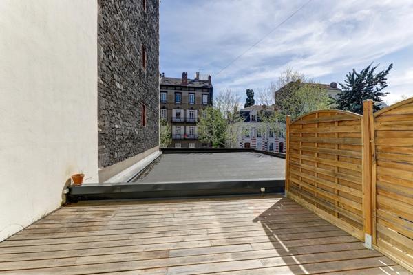 Appartement - Grand 2 pièces – 76 m² Clermont-Ferrand centre (63) 219 000 € FAI