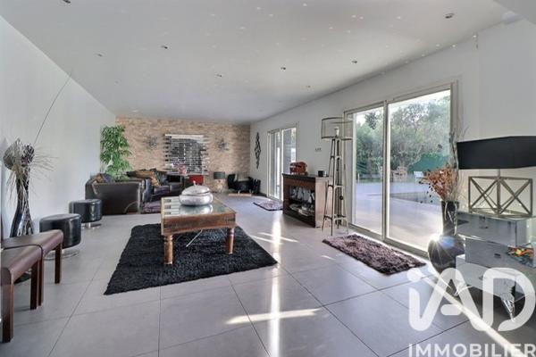 Maison à vendre 7 pièces 279 m² Saint-Raphaël