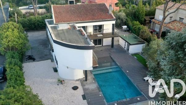 Maison à vendre 7 pièces 279 m² Saint-Raphaël