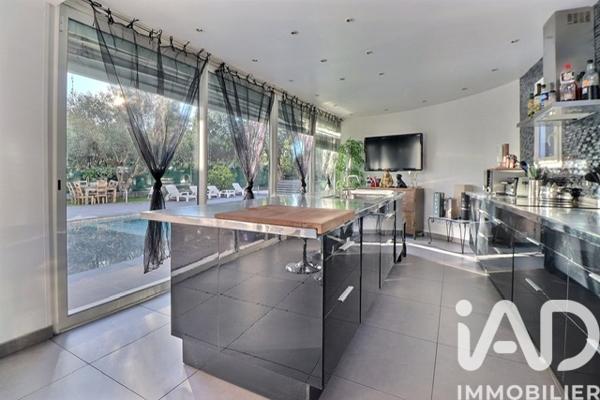 Maison à vendre 7 pièces 279 m² Saint-Raphaël
