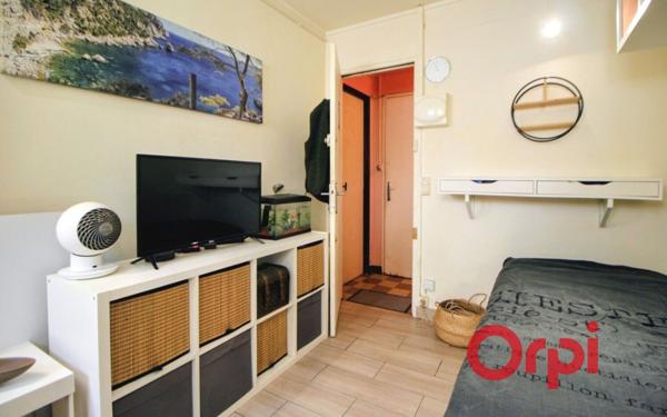 Appartement à vendre    Marseille 7