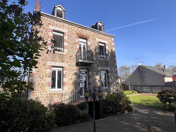 Maison - 4 chambres - 123 m² , Ernee