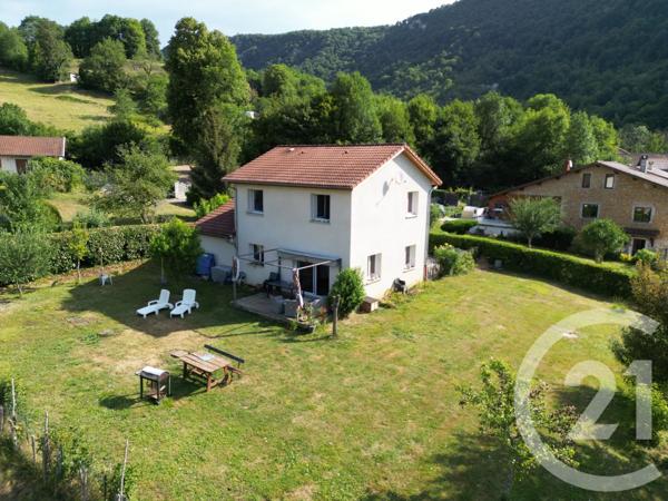 Maison à vendre  5 pièces - 88,30 m 2   ST RAMBERT EN BUGEY  - 01