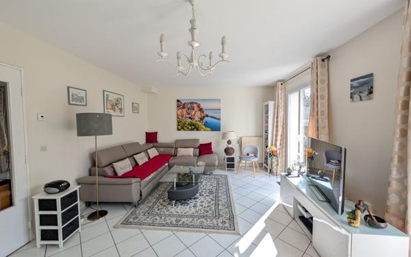 Maison à vendre    6 pièces • 104 m2 Noiseau