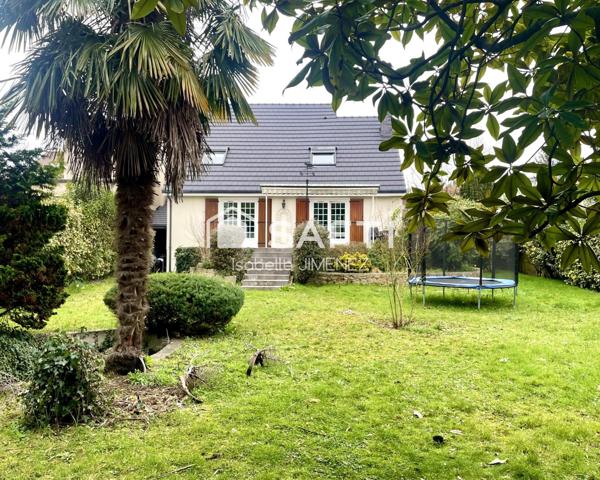 Superbe maison indépendante sur sous-sol total, au calme avec jardin paysagé !