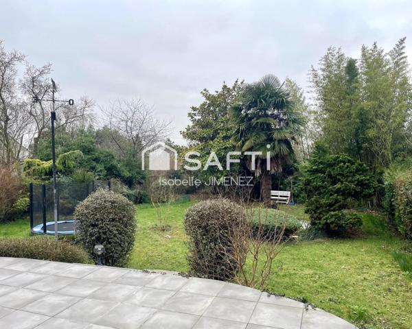 Superbe maison indépendante sur sous-sol total, au calme avec jardin paysagé !