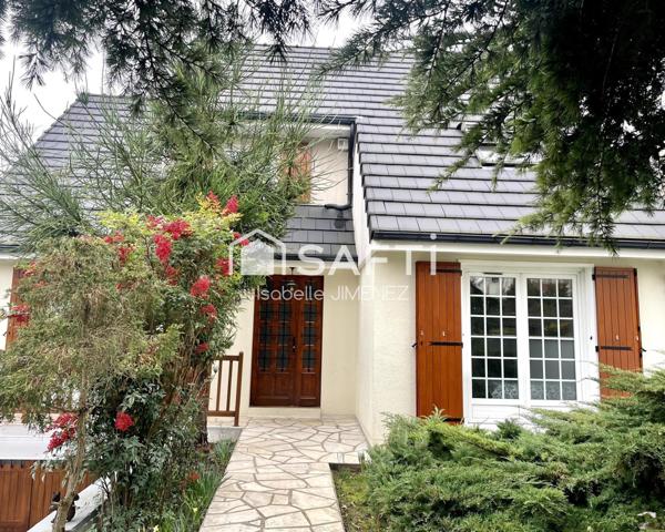 Superbe maison indépendante sur sous-sol total, au calme avec jardin paysagé !