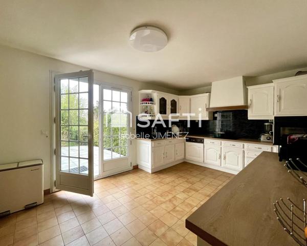 Superbe maison indépendante sur sous-sol total, au calme avec jardin paysagé !