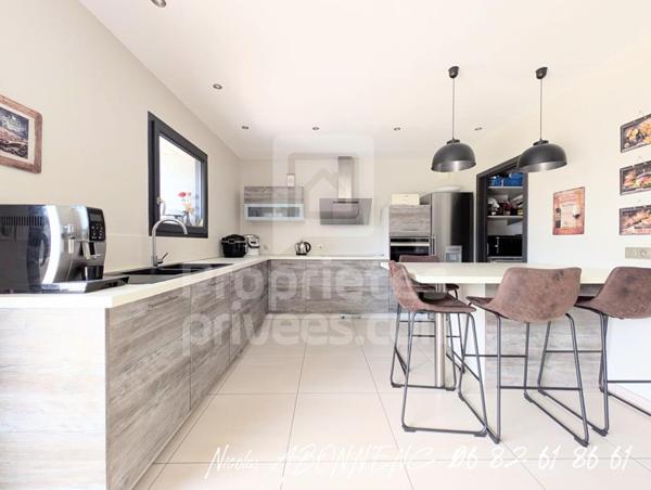 Maison Le Gua 8 pièce(s) 270 m2