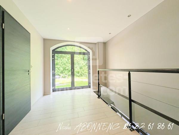 Maison Le Gua 8 pièce(s) 270 m2