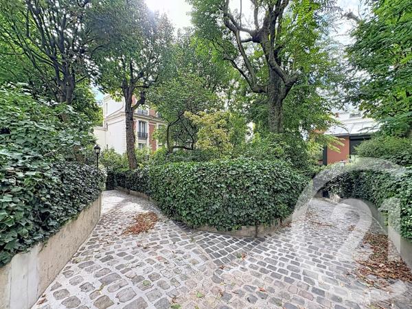 Appartement F4 à vendre  4 pièces - 102 m 2   PARIS  - 75018