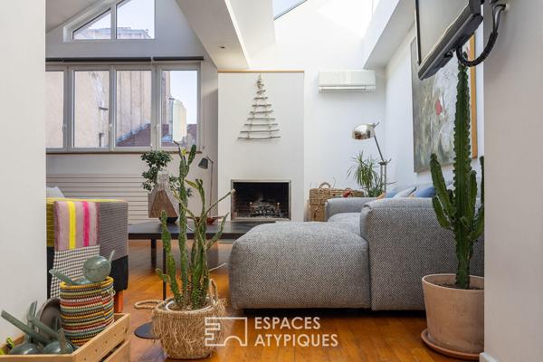 Loft baigné de lumière dans un ancien atelier en coeur de ville