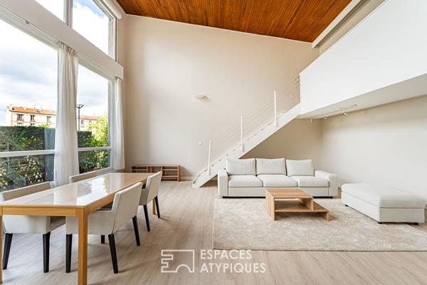 Atelier d’artiste en duplex, esprit maison