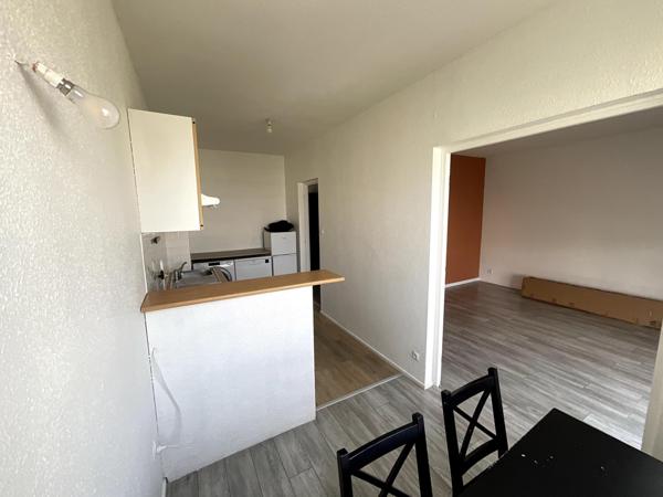 À vendre – Appartement T2 de 50 m² avec piscine, parking et cave – Mérignac centre
