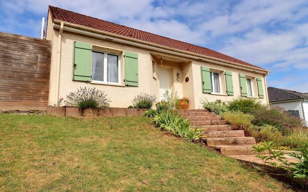 Maison à vendre    4 pièces • 96,23 m2 OEting