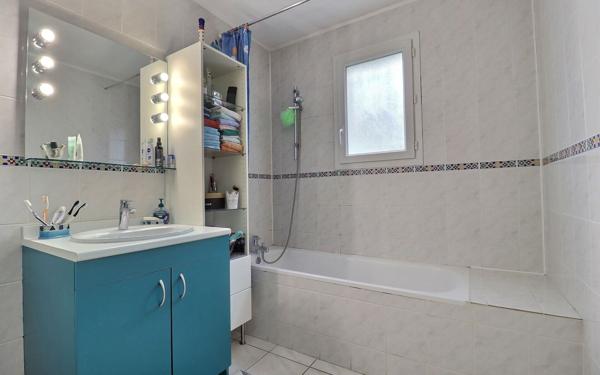 Maison à vendre    4 pièces • 96,23 m2 OEting