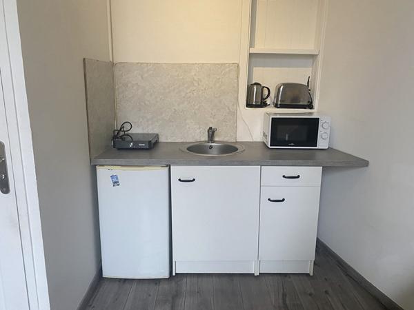 A LOUER - studio meublé à deux pas du château d'Angers 17.69 m²