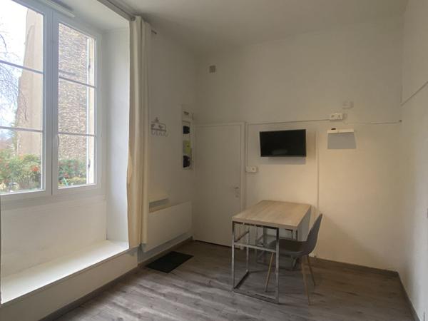 A LOUER - studio meublé à deux pas du château d'Angers 17.69 m²