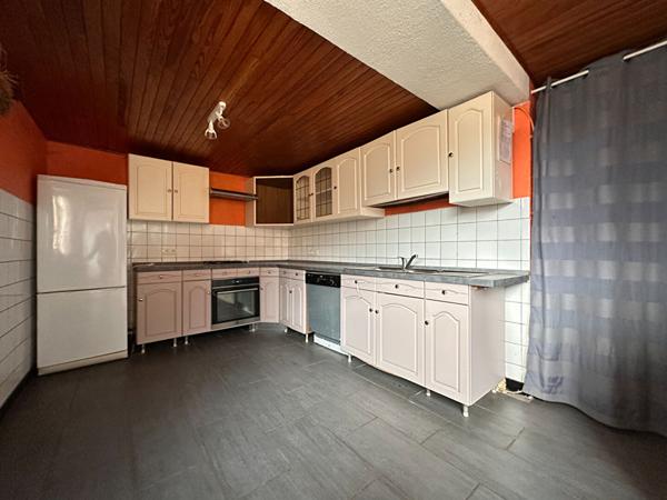 Maison - 8 pièces - 140 m²