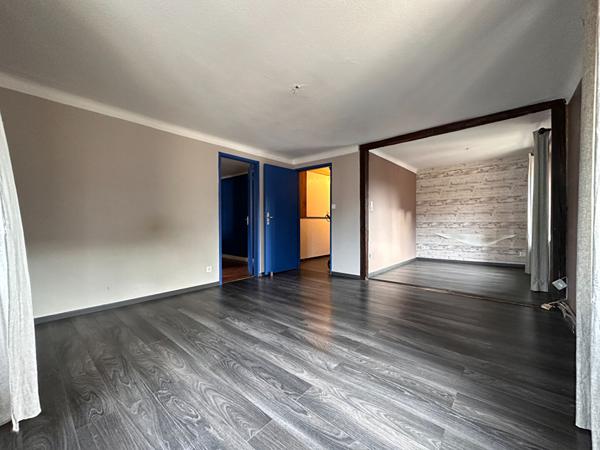 Maison - 8 pièces - 140 m²