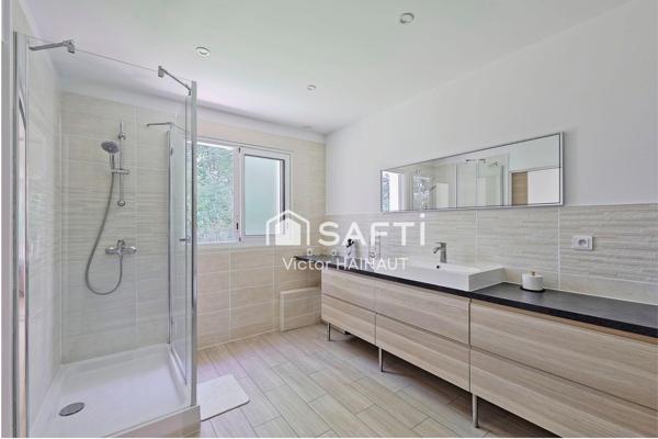 Maison 8 pièces - 251 m² - Bois Vignolles