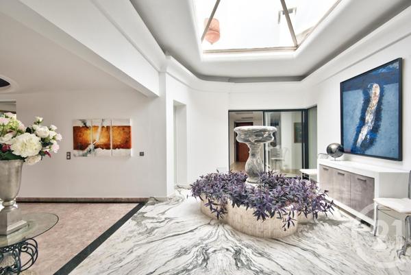 Appartement F5 à vendre  5 pièces - 247,71 m2 MENTON - 06