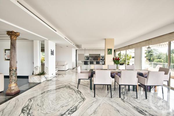 Appartement F5 à vendre  5 pièces - 247,71 m2 MENTON - 06