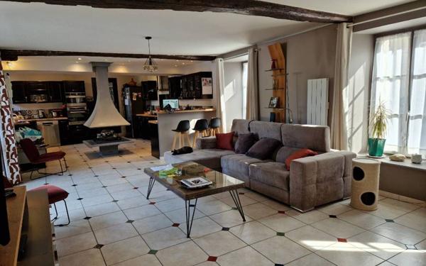 Maison à vendre    5 pièces •  Crépy