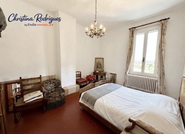 LORGUES VILLA T5 AVEC GARAGE