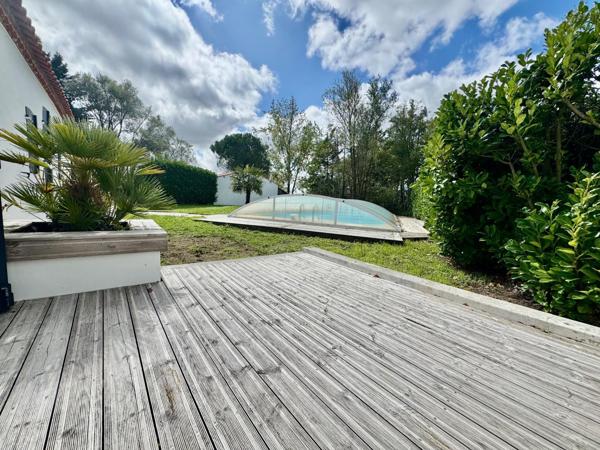 Longère avec piscine à 15min de l'océan