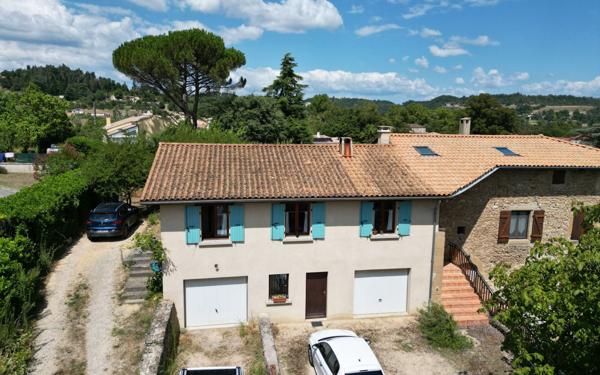 Maison à vendre    4 pièces • 81 m2 Génissieux