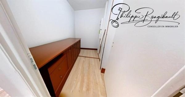 Appartement T3 entièrement rénové au premier étage