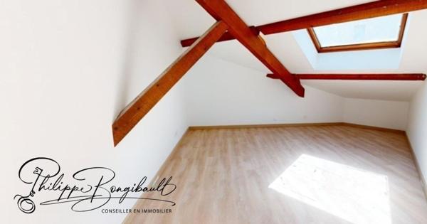 Appartement T3 entièrement rénové au premier étage