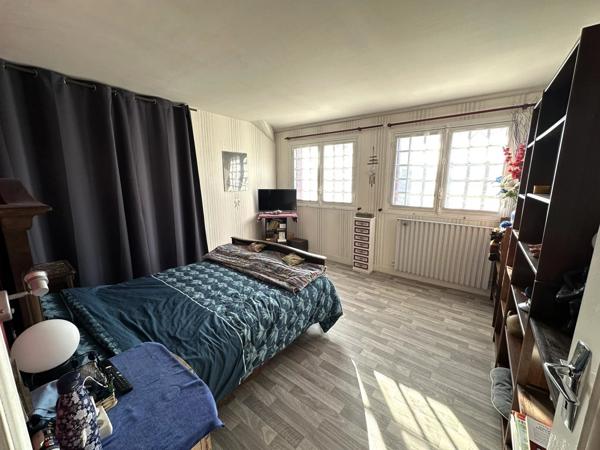 Charmante propriété de 6 chambres avec parc, piscine et accès rivière