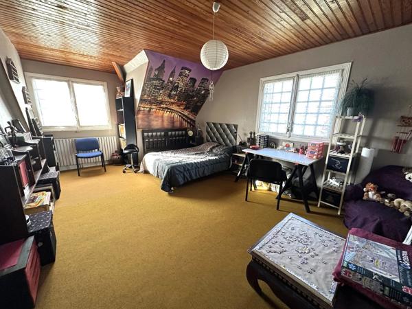 Charmante propriété de 6 chambres avec parc, piscine et accès rivière